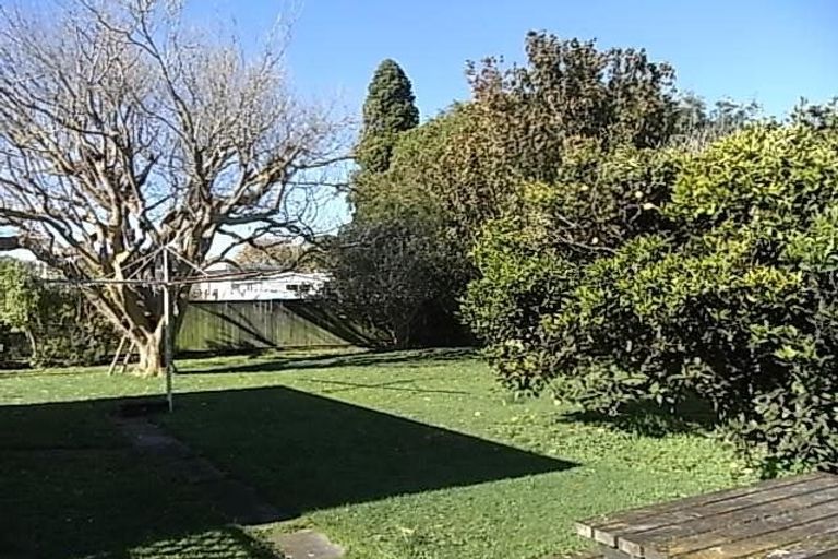Photo of property in 28 Galway Avenue, Hokowhitu, Palmerston North, 4410