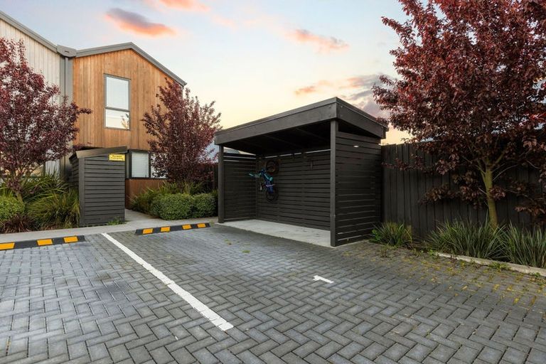 Photo of property in 2/111 Edgeware Road, St Albans, Christchurch, 8014