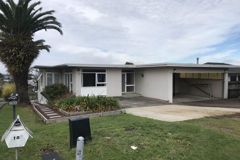 Photo of property in 20 Grenada Avenue, Forrest Hill, Auckland, 0620