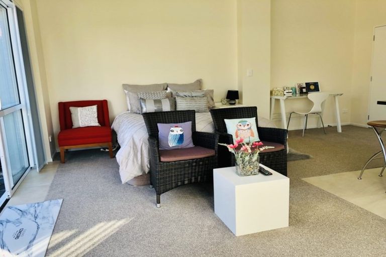 Photo of property in 29 Loloma Drive, Half Moon Bay, Auckland, 2012