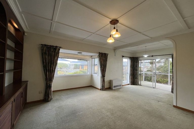 Photo of property in 43 Dorset Avenue, Westown, New Plymouth, 4310