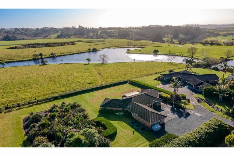 Photo of property in 15 Cochrane Drive, Kerikeri, 0230