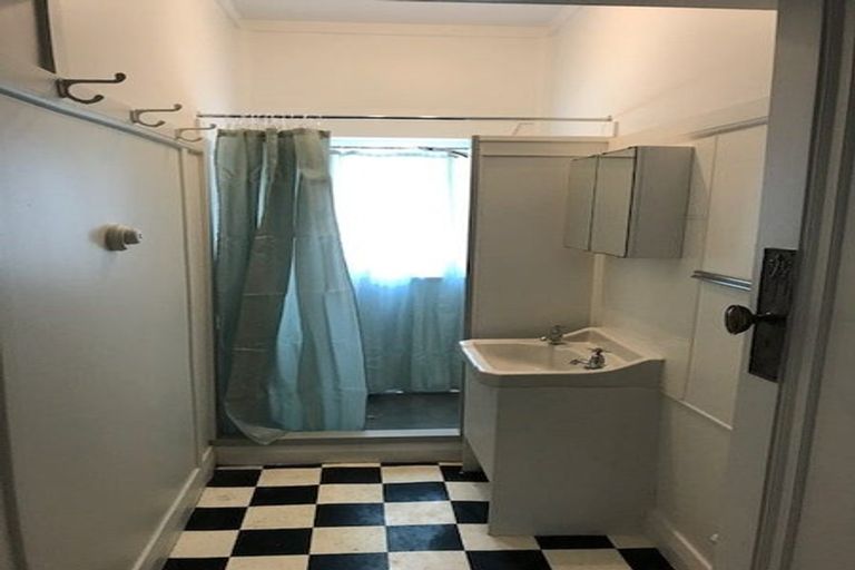 Photo of property in 7a Hawker Street, Mount Victoria, Wellington, 6011