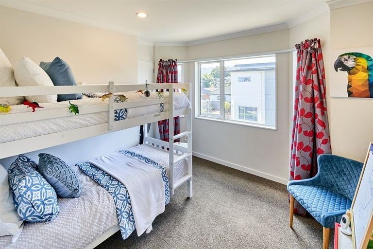 Photo of property in 3 Ludlam Crescent, Woburn, Lower Hutt, 5010