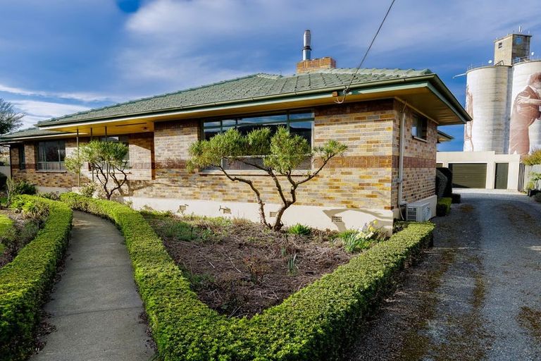 Photo of property in 2 Mill Road, Waimate, 7924