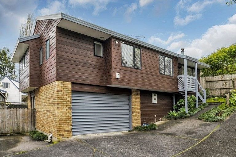Photo of property in 2/57 Howe Street, Howick, Auckland, 2014