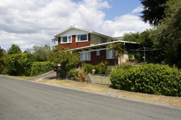 Photo of property in 15 Scenic Heights, Acacia Bay, Taupo, 3330