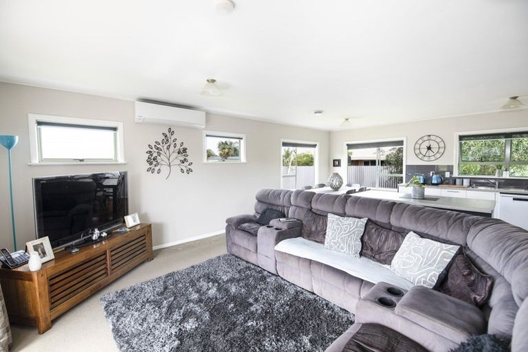 Photo of property in 3b Hinton Road, Taradale, Napier, 4112