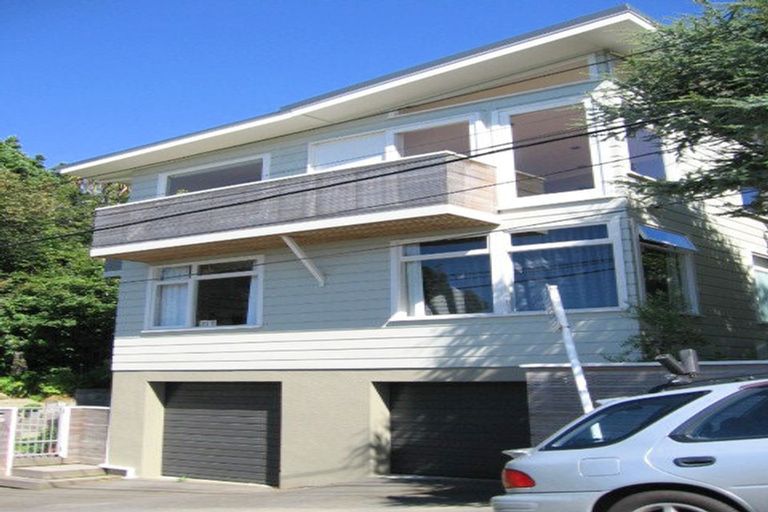 Photo of property in 16 Clermont Terrace, Kelburn, Wellington, 6012