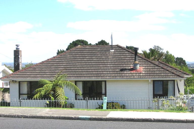 Photo of property in 220 Rangatira Road, Beach Haven, Auckland, 0626