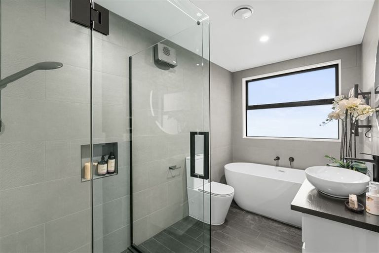 Photo of property in 49b Jeffreys Road, Bryndwr, Christchurch, 8052