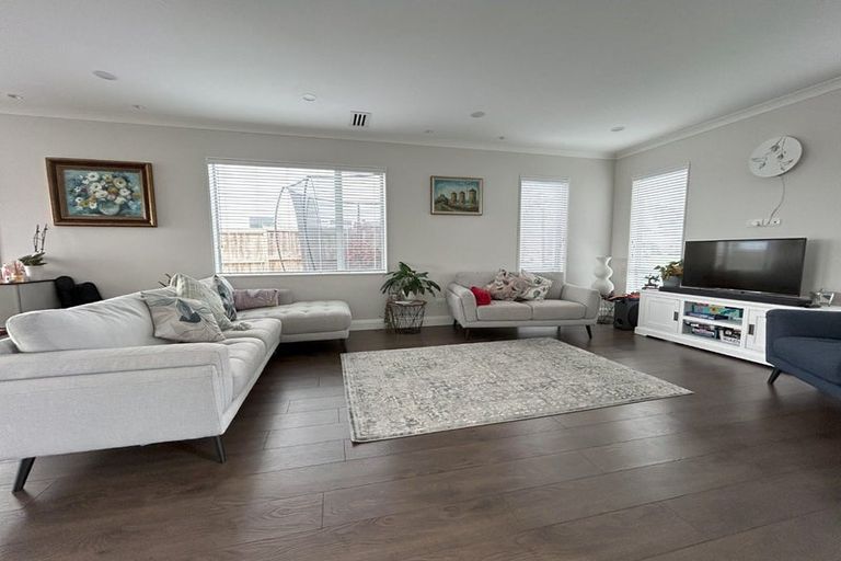 Photo of property in 36 Cilliers Drive, Silverdale, 0932