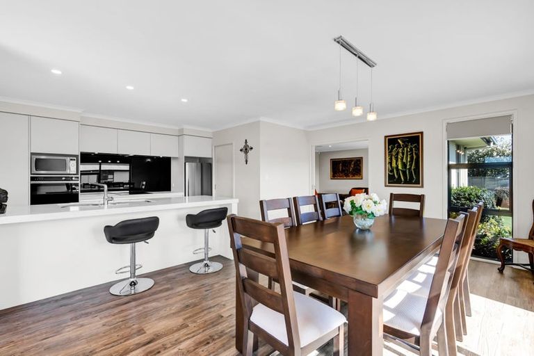 Photo of property in 49 Links Drive, Waiwhakaiho, New Plymouth, 4312