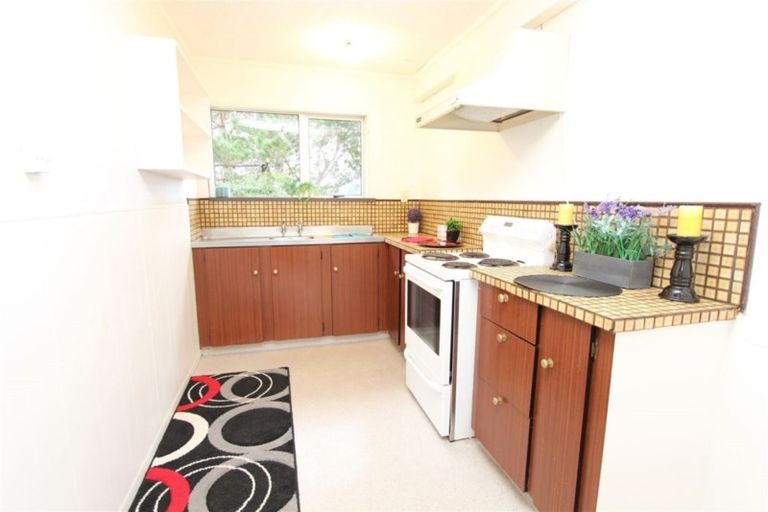 Photo of property in 18 Hollydale Grove, Churton Park, Wellington, 6037