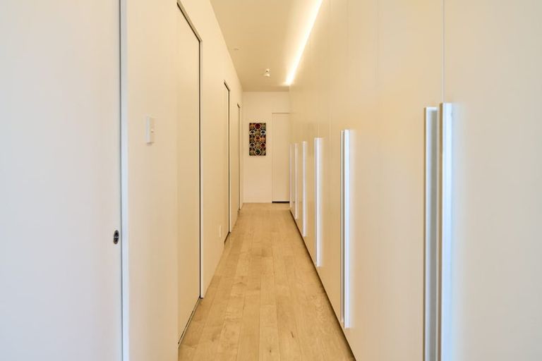 Photo of property in Tennyson Apartments, 11/25 Tennyson Street, Te Aro, Wellington, 6011