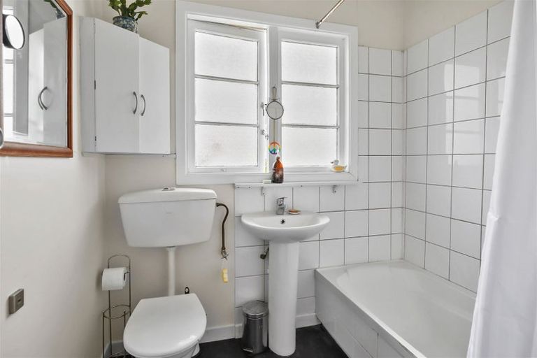 Photo of property in 103 Waikiekie Road, Thames, 3500