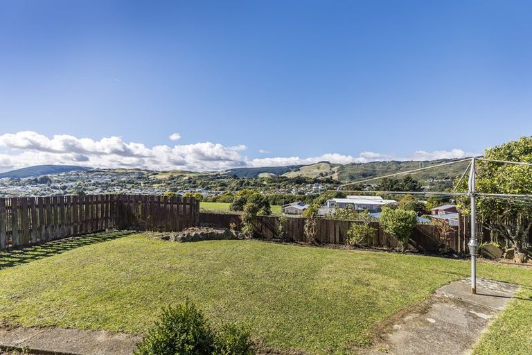 Photo of property in 11 Saint Edmund Crescent, Tawa, Wellington, 5028