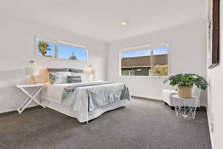 Photo of property in 2/13 Fratley Avenue, Farm Cove, Auckland, 2012