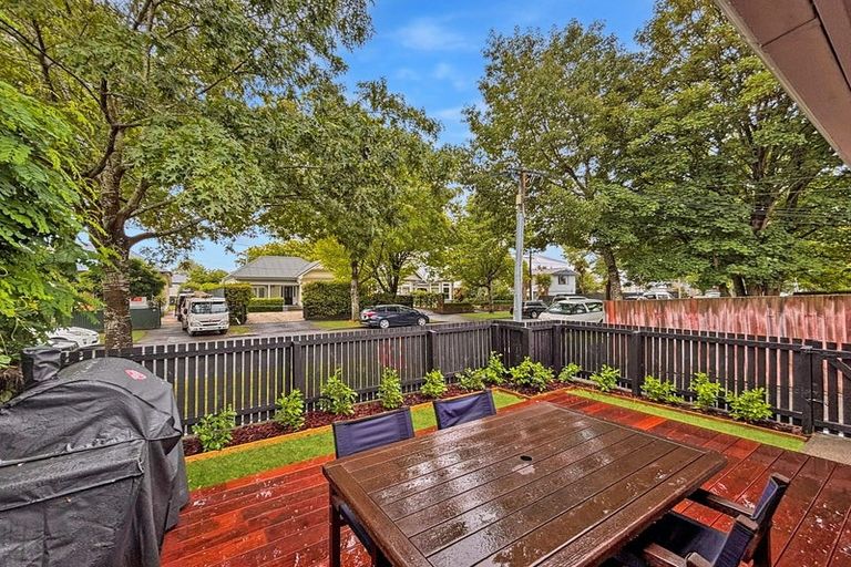 Photo of property in 2/16 Oxley Avenue, St Albans, Christchurch, 8014