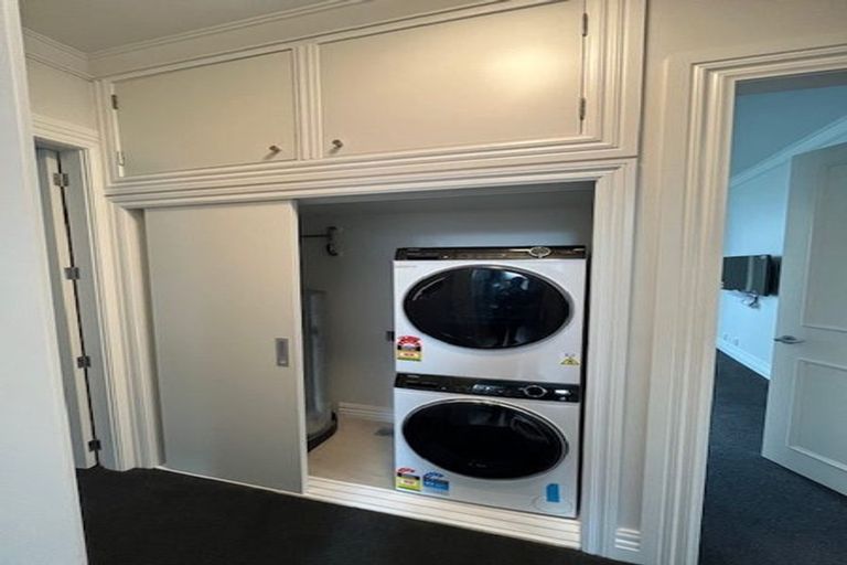 Photo of property in 18 Portland Crescent, Thorndon, Wellington, 6011