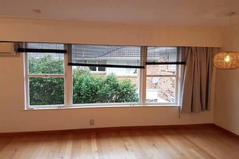 Photo of property in 2/4 Ridge Road, Howick, Auckland, 2014