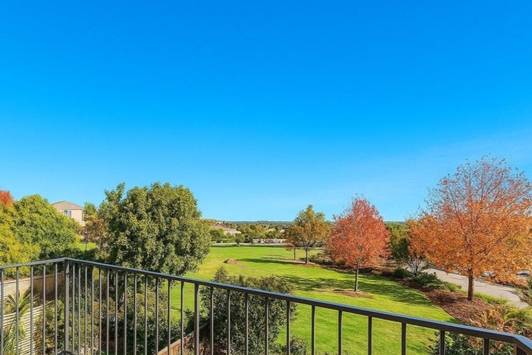 Photo of property in Tuscany Way, 20/3 Ambrico Place, New Lynn, Auckland, 0600