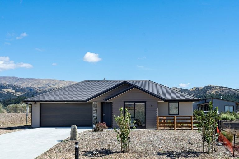 Photo of property in 15 Jackson Rise, Luggate, Wanaka, 9383