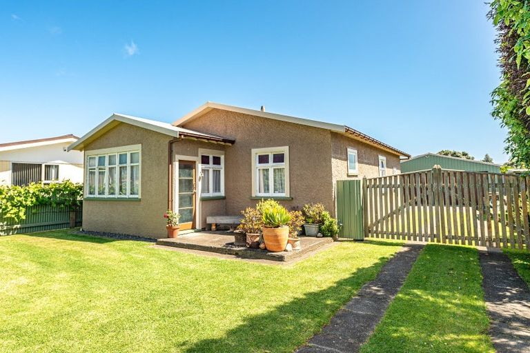 Photo of property in 75 Polson Street, Castlecliff, Whanganui, 4501