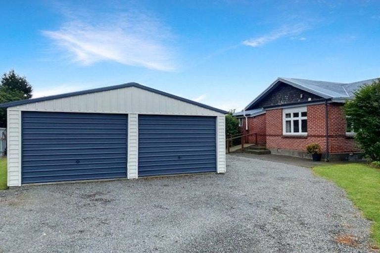 Photo of property in 2 Thornton Street, Darfield, 7510