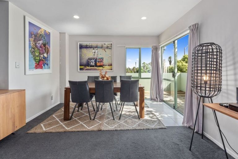 Photo of property in 77 Caribbean Drive, Unsworth Heights, Auckland, 0632