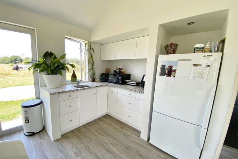 Photo of property in 70 Grays Road, Yaldhurst, Christchurch, 8042