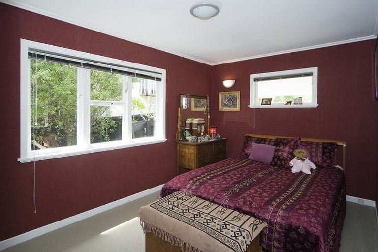 Photo of property in 1/190 East Coast Road, Forrest Hill, Auckland, 0620