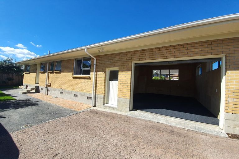 Photo of property in 7 Palm Court Drive, Glen Eden, Auckland, 0602