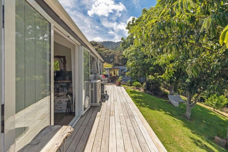 Photo of property in 288 Bellville Drive, Coromandel, 3506
