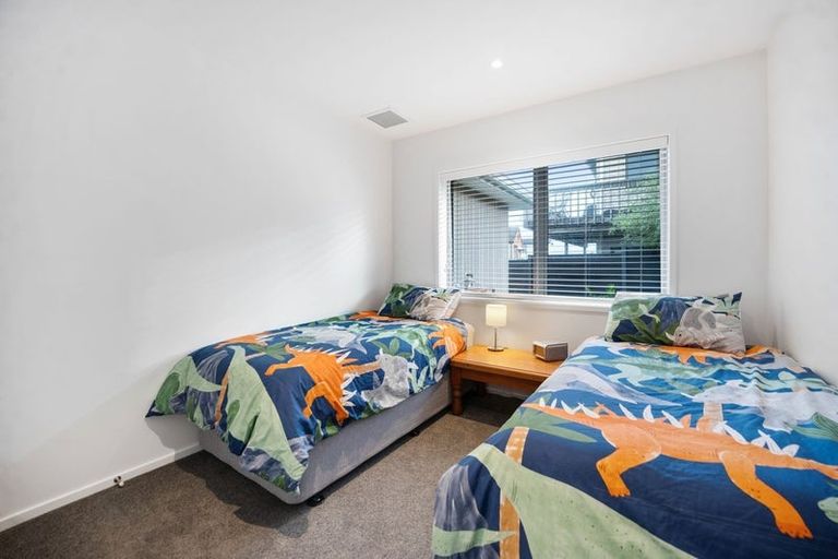 Photo of property in 1/2 Rahopara Street, Castor Bay, Auckland, 0620
