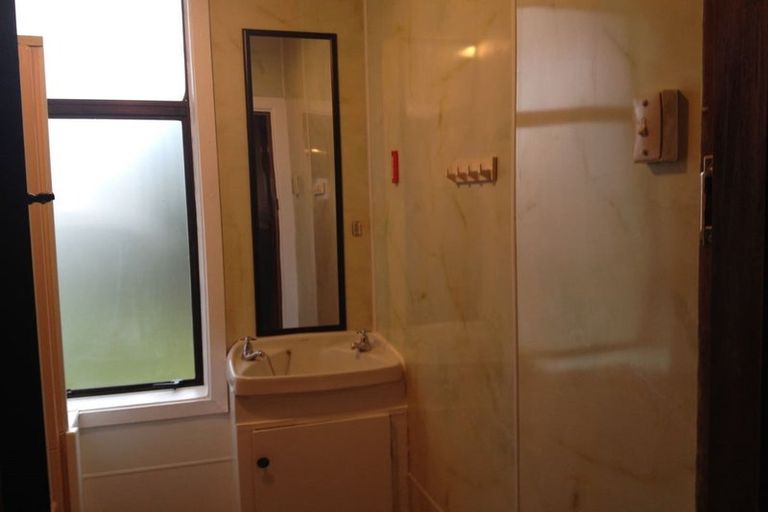 Photo of property in 9 Walker Street, Bluff, 9814