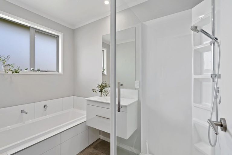 Photo of property in 9 Smith Street, Lepperton, New Plymouth, 4373