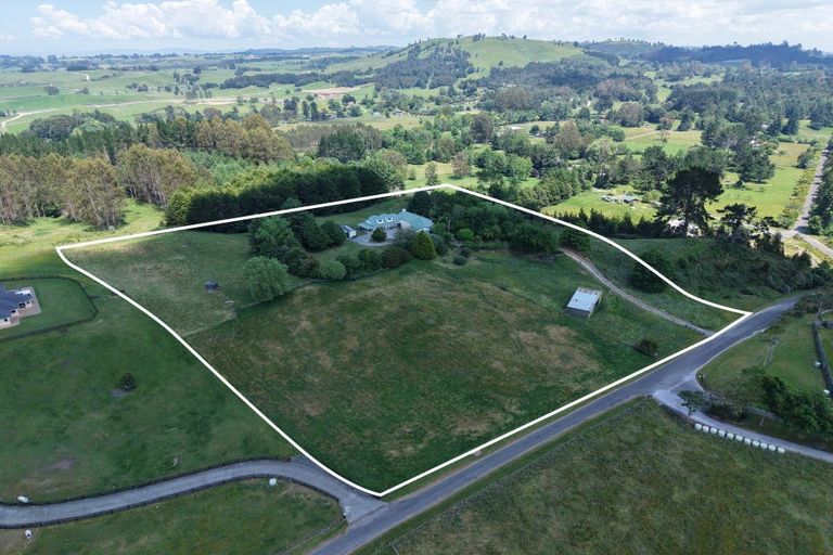 Photo of property in 72 Ridgetop Way, Oruanui, Taupo, 3384