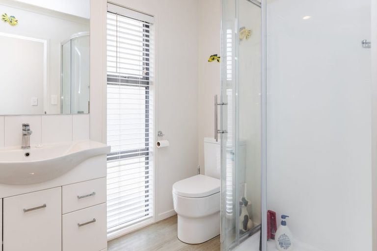 Photo of property in 1/4 Ross View Terrace, Dinsdale, Hamilton, 3204