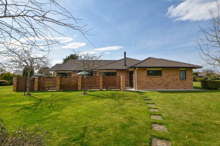 Photo of property in 5 The Glade, Carterton, 5713