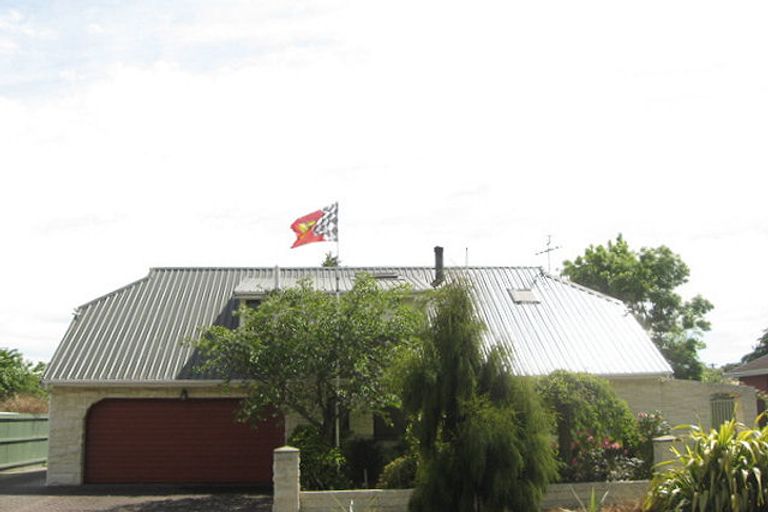 Photo of property in 50 Momorangi Crescent, Redwood, Christchurch, 8051