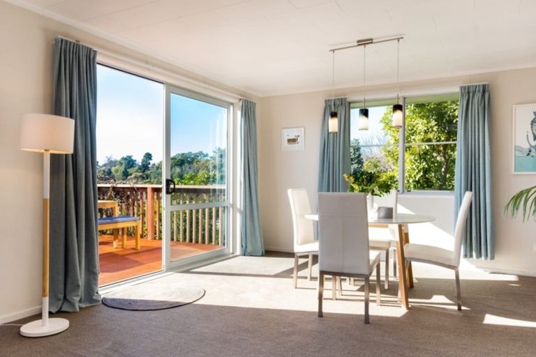 Photo of property in 25 Tauroa Road, Havelock North, 4130