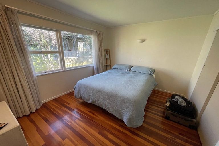 Photo of property in 10a Second Avenue, Stanley Point, Auckland, 0624