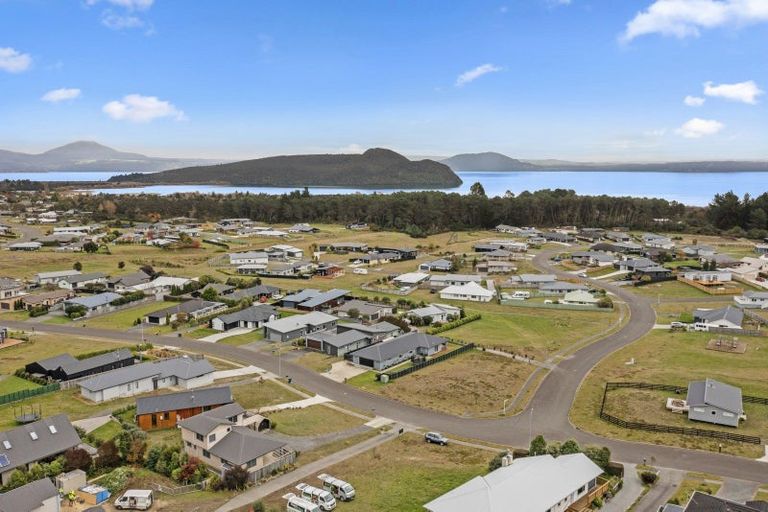 Photo of property in 156 Parekaawa Drive, Motuoapa, 3382