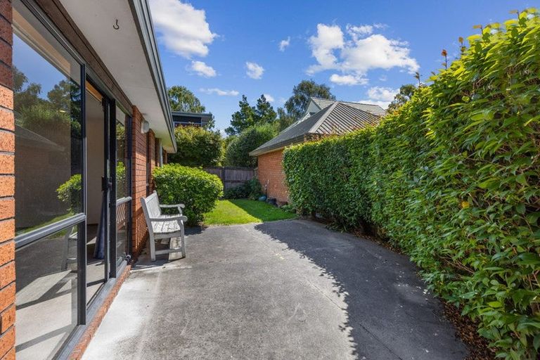 Photo of property in 1/437 Ilam Road, Bryndwr, Christchurch, 8052