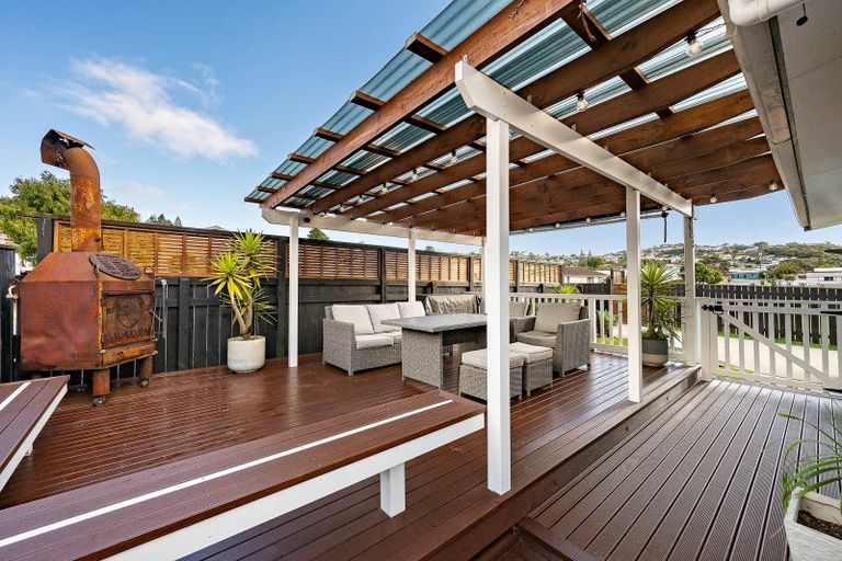 Photo of property in 4 Conclusion Street, Ascot Park, Porirua, 5024