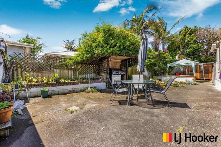 Photo of property in 200 Robertson Road, Mangere East, Auckland, 2024