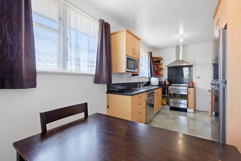 Photo of property in 84 Wrantage Street, Westown, New Plymouth, 4310