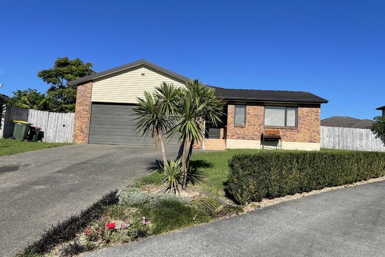 Photo of property in 8 George Deane Place, Greenhithe, Auckland, 0632
