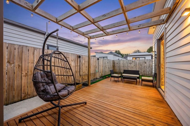 Photo of property in 14 Clayden Shuttleworth Street, Papakura, 2110